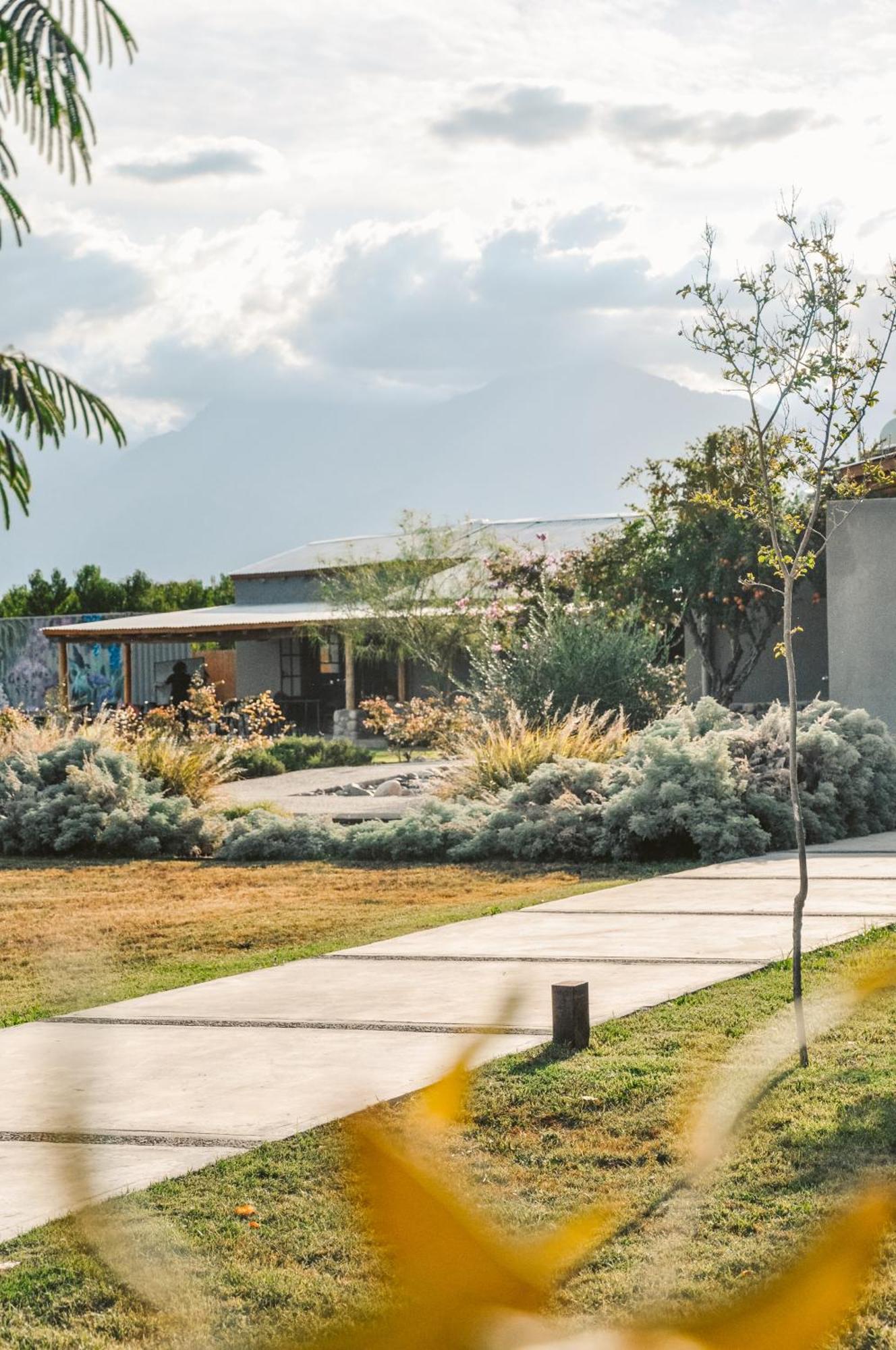 Dobe Lodge Vista Flores Exterior foto